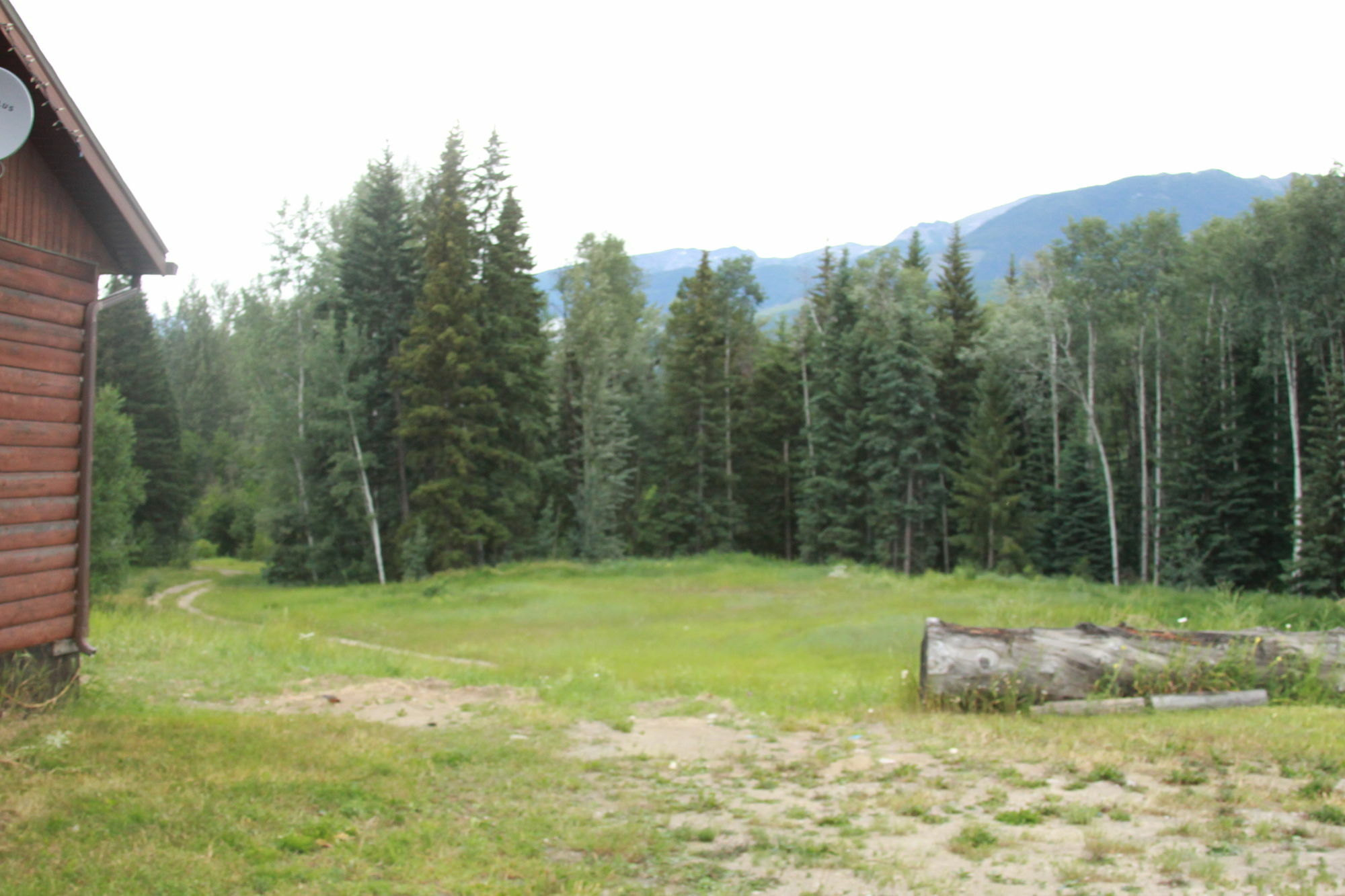 Super 8 By Wyndham Valemount Hotel Exterior photo